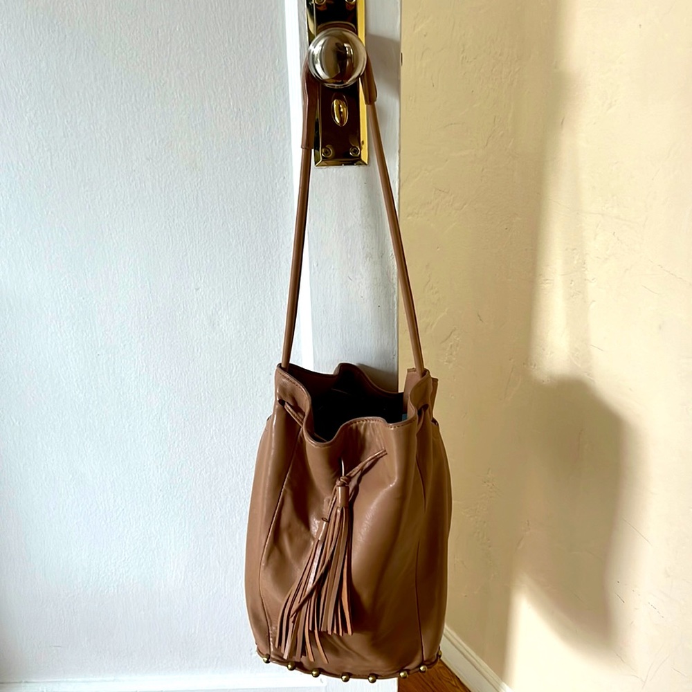 Cynthia Rowley bucket bag beige
